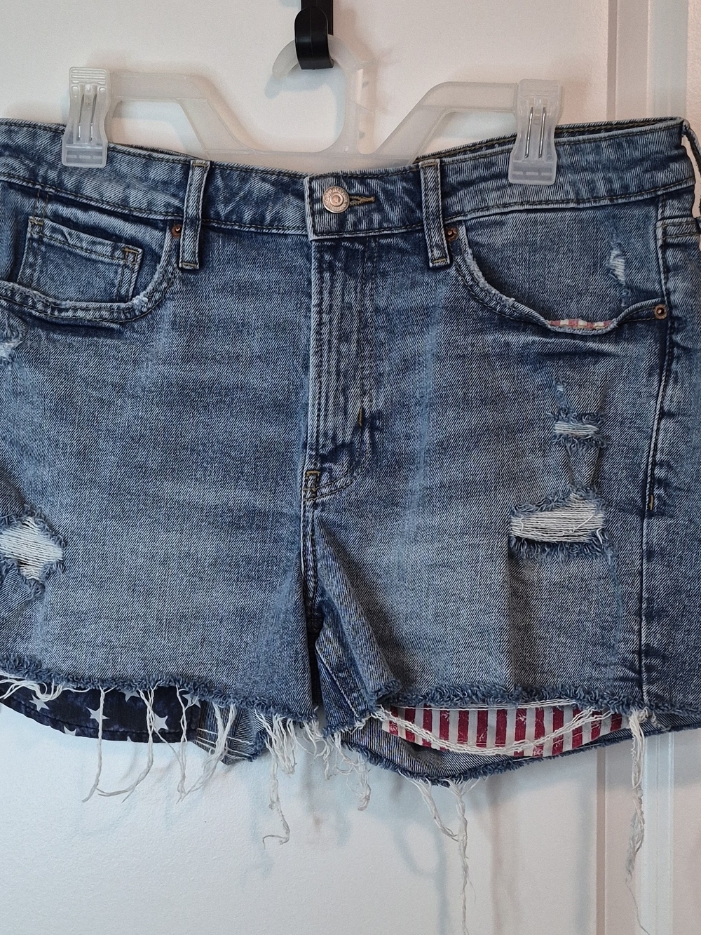 Old Navy Light Blue Distressed Denim Shorts - Picture 5 of 8